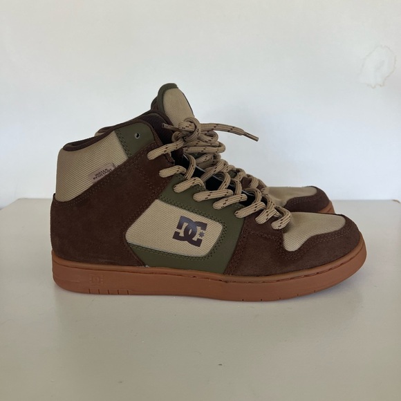 DC Men's Manteca 4 Hi WR High-Top Shoes in Dark Chocolate/Military, size 12 - Picture 2 of 15